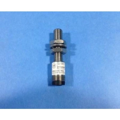 871C-D1NN8-D4 INDUCTIVE PROXIMITY SENSOR Allen Bradley 871C-D1NN8-D4 INDUCTIVE PROXIMITY SENSOR Allen Bradley